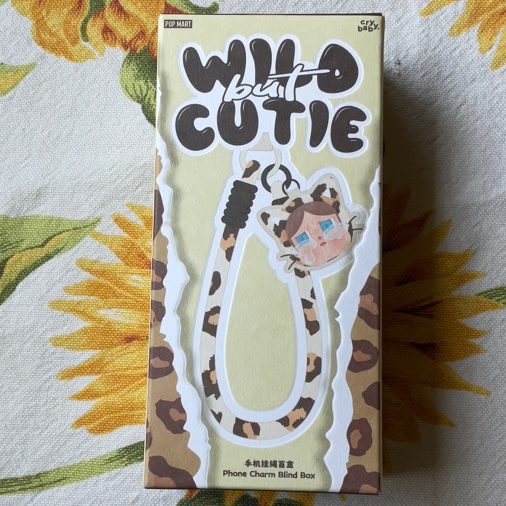 🐱📱🐱 POP MART CRYBABY WILD BUT CUTIE SERIES PHONE CHARM BLIND BOX 🐱📱🐱